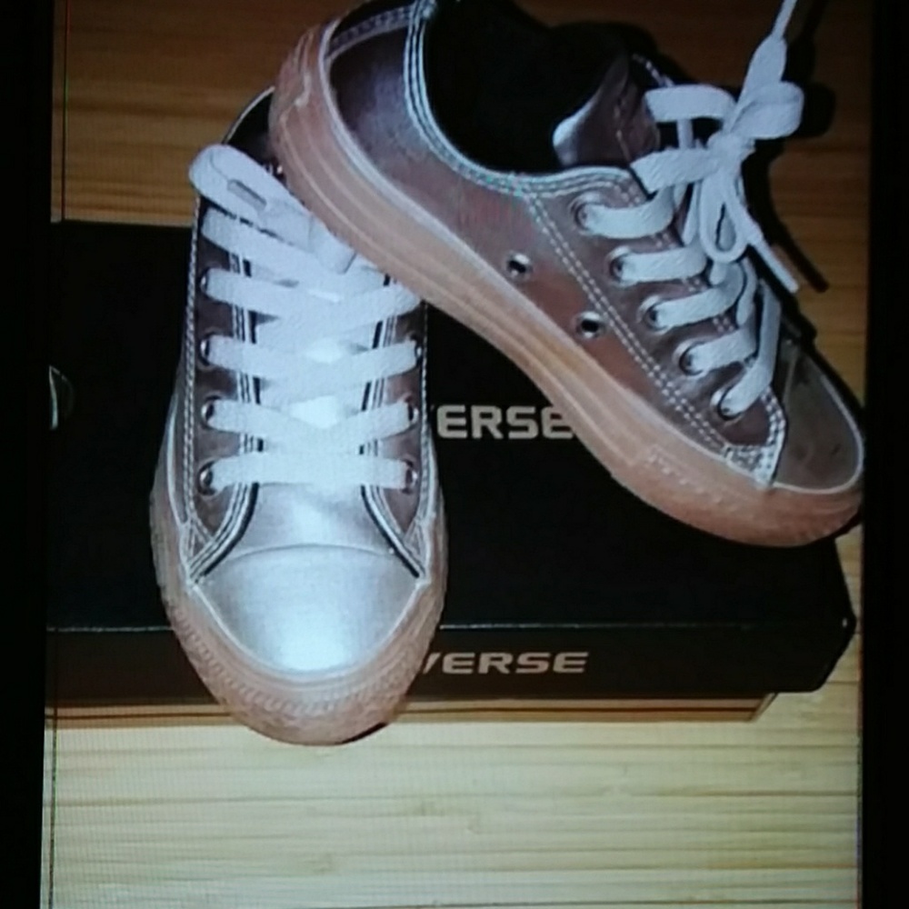 Kids sneakers